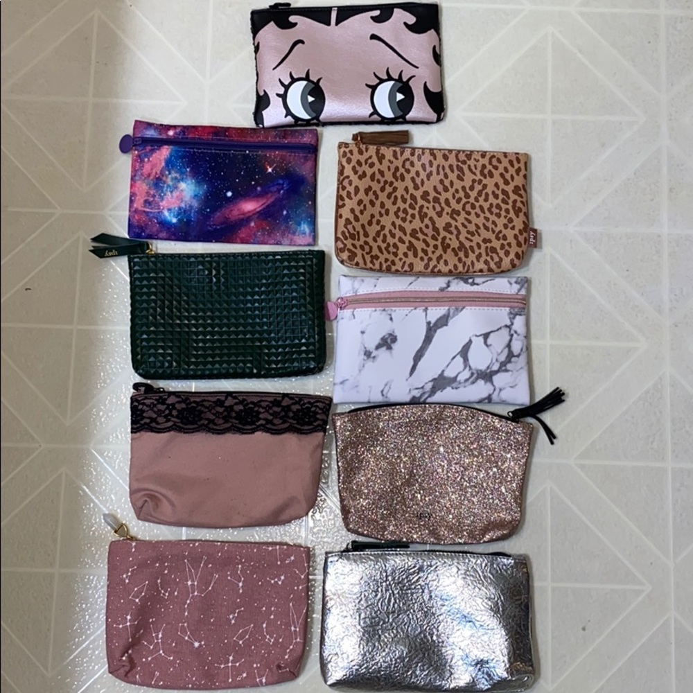 Cosmetic bags bundle